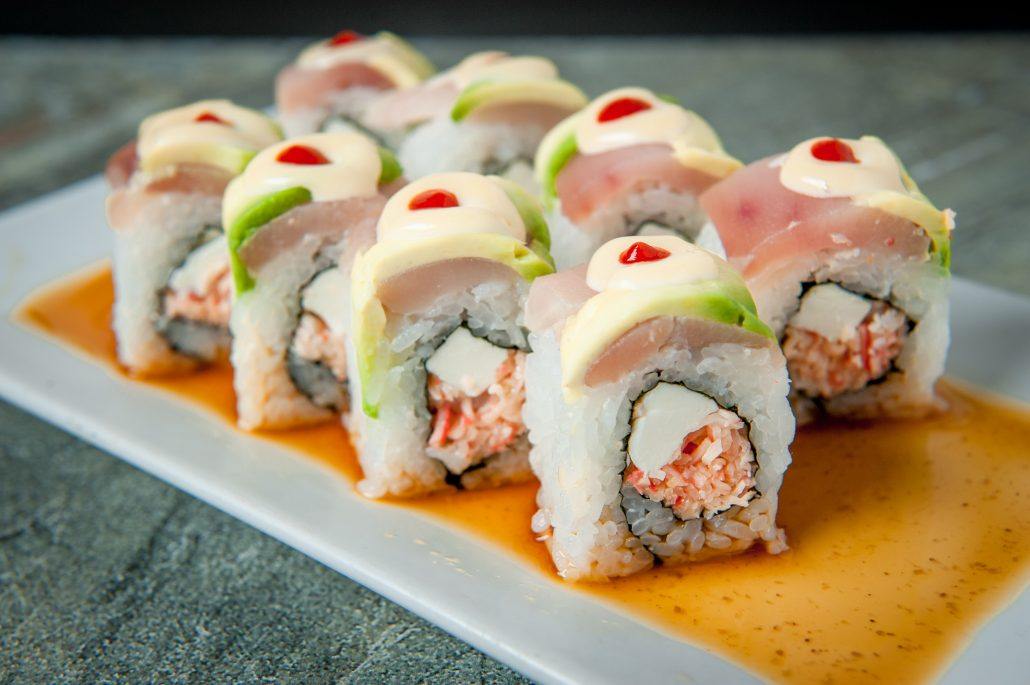 Osaka 777 sushi roll with sauce