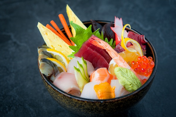 Chirashi sushi bowl 